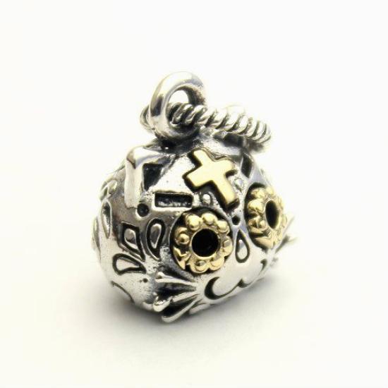 Good Vibrations Mexican Skull Cat Pendant