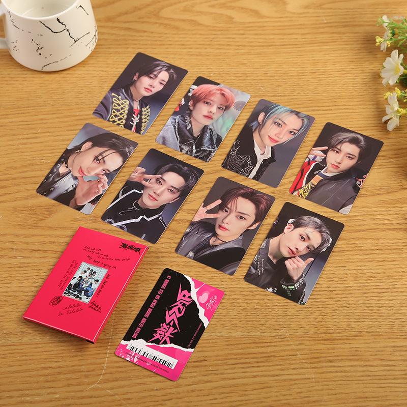 Skzoo Stray Kids Альбом Rock Star Фотокарточки в том же стиле Хёнджин Хан Идол Коллекционные Карточки Ломо Фан-Мерч Для Коллекции Фанатов Подходит для Детей Развлекательный