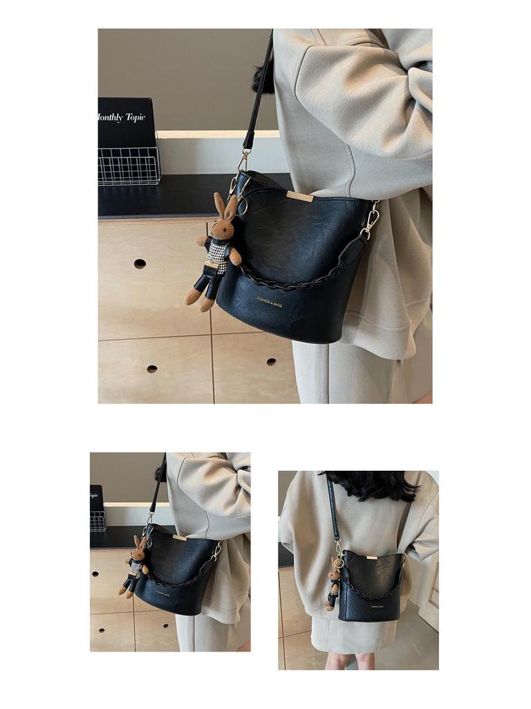 2024 Retro Women's Crossbody Bucket Bag: Early Autumn Versatile Fashion with New Texture