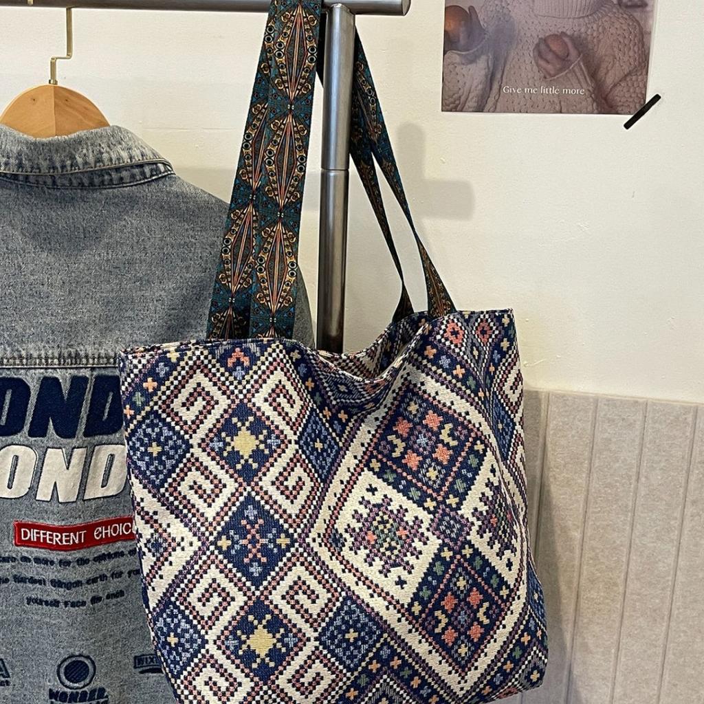 2025 новая сумка подмышку в отпускном стиле, на плечо, нишевая мода, простой темперамент, универсальная женская сумка