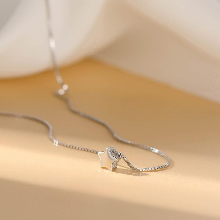 Five pointed star necklace for women, new sweet and cool design, collarbone chain temperament, versatile and exquisite necklace accessories wholesale