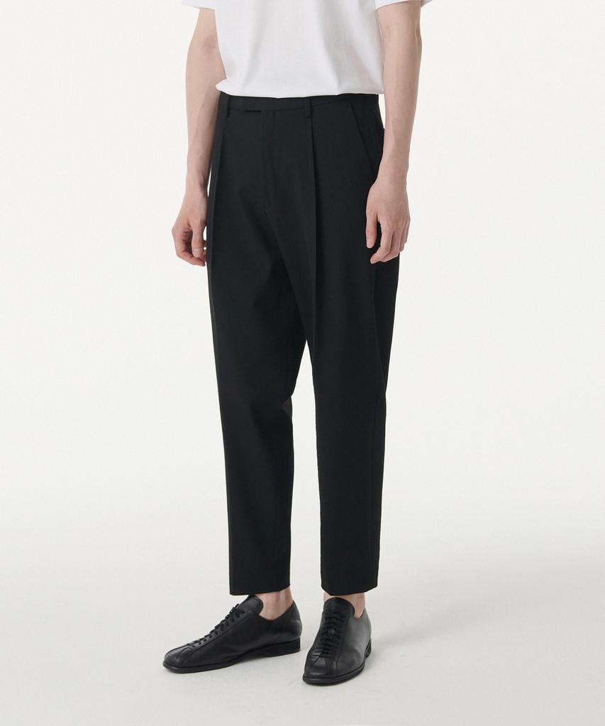 MUSINSA STANDARD Peg-Top Hidden Elastic Waist Slacks [Black]