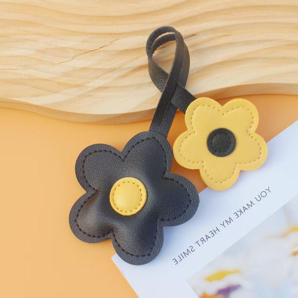 Contrasting Sunflower Bag Pendant PU Leather Bag Pendant Five Petal Flower Keychain Women
