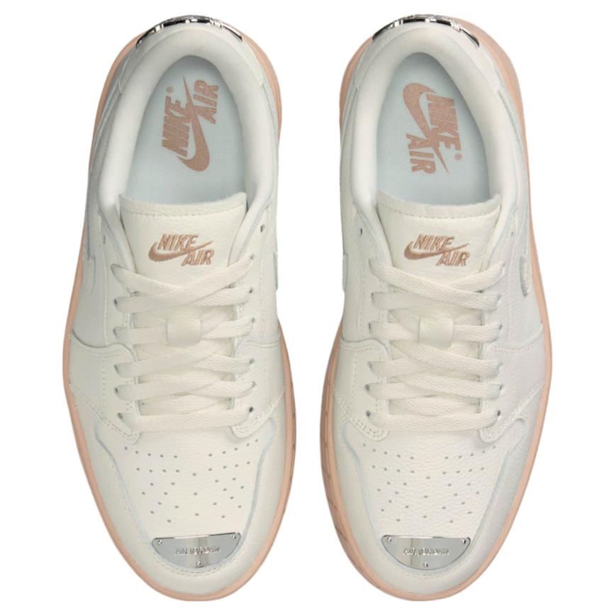 Женские кроссовки Air Jordan 1 Low Brooklyn Light Madder Root Кремово-белые Металлик-серебристый HF3184-101