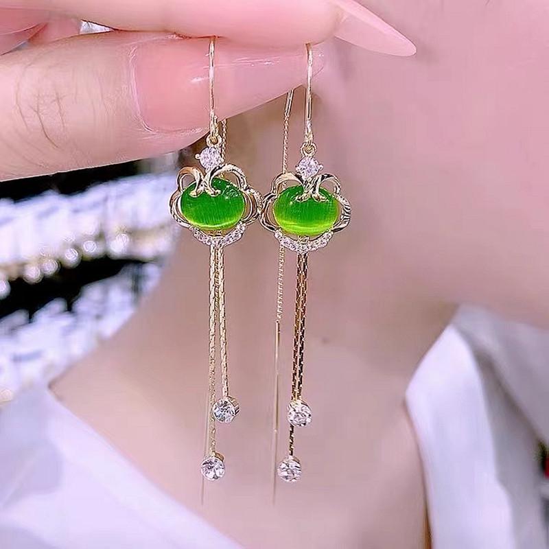 Летние серьги в корейском стиле с зелеными цветами - Элегантные, универсальные, милые пусеты для свежего, модного образа