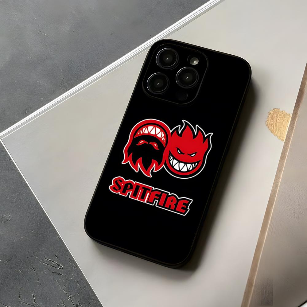 Spit Fires SkateBoards Phone Case For Iphone 15 16 12 Peace 14 Se 2020 2022 Pro Max 11 13 Xr X Xs Plus Funda Shell Cover