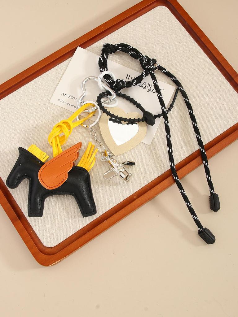 Кожаный брелок Miu Pegasus со шнурком и подвеской