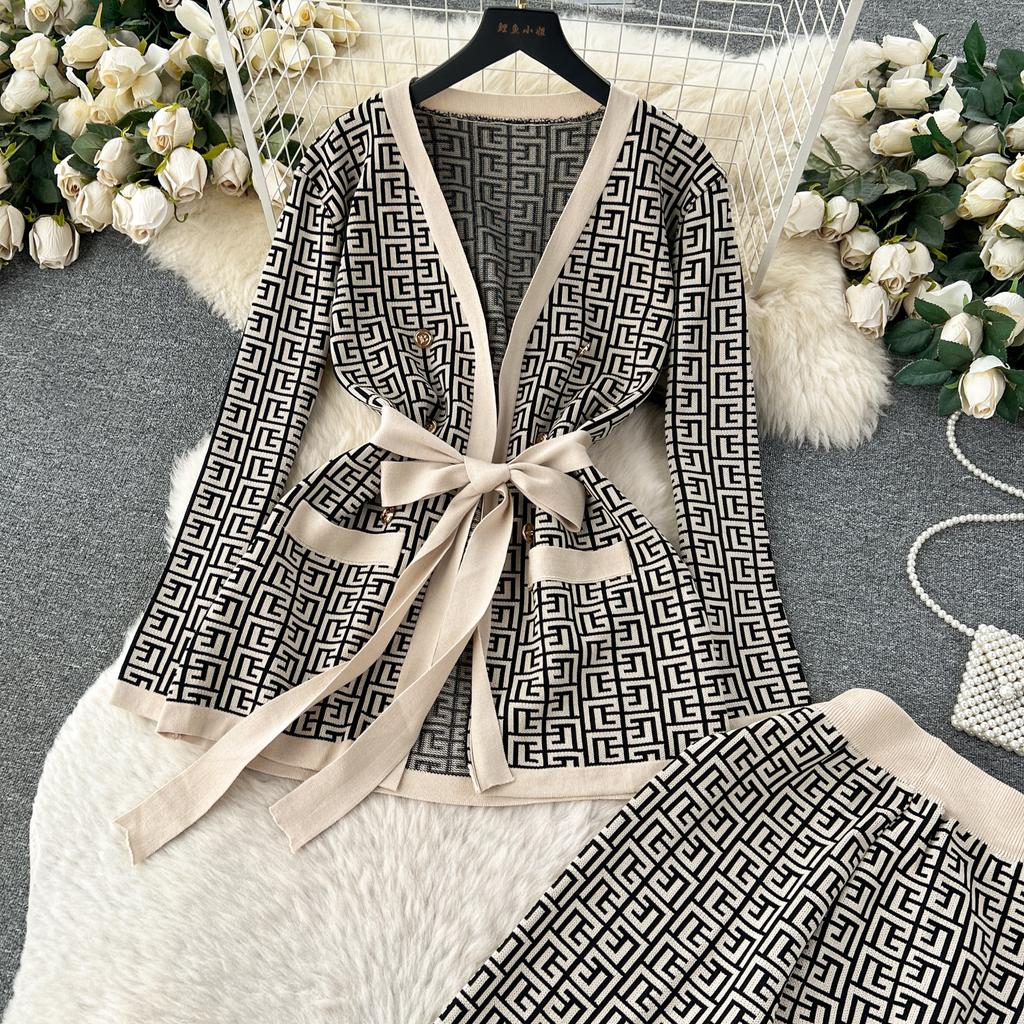 Осень Зима Винтаж Бренд Дизайнерский Принт Вязаный Свитер Брюки Комплект Из 3 Частей Женский Спортивный Костюм Кардиганы С Длинными Рукавами Жилет До щиколотки Брюки Наряды