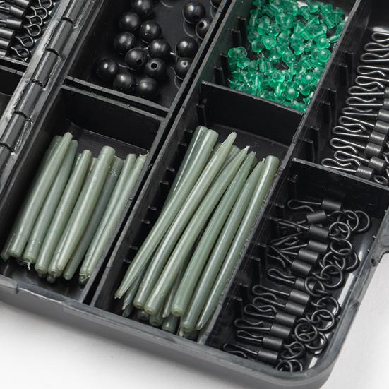 300Pcs/Set Carp Fishing Accessories Set with Storage Box Assorted Swivels Screws Pins Soft Tube Sleeve Blocking Bean Carp Fishing Gear Equipment Kit