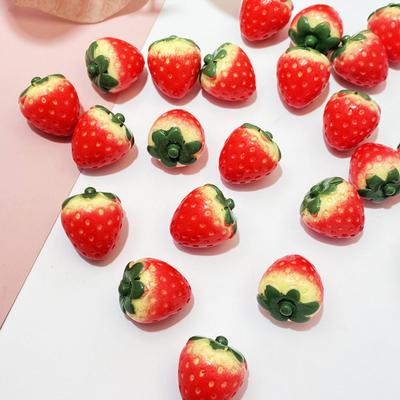 Искусственная Мини-Клубника Фигурка из Смолы Симуляция Крошечные Статуэтки Клубники Реалистичные Искусственные Фрукты Оптовая Продажа для Поделок DIY Топпер для Торта Домашний Офис Настольный