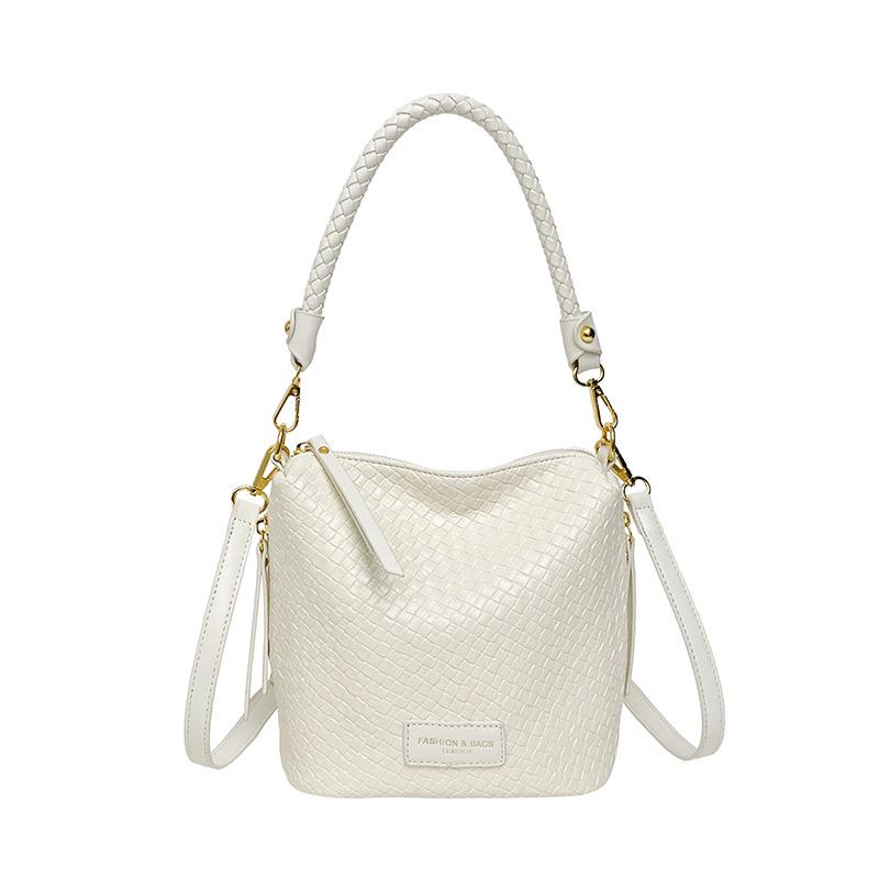 Сумки женская сумка 2025 новая корейская версия модная нишевая плетеная сумка повседневная универсальная на плечо сумка-ведро тренд