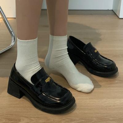 Модная универсальная женская новая обувь из маленькой кожи на толстом каблуке с небольшой высотой подъема коричневого цвета