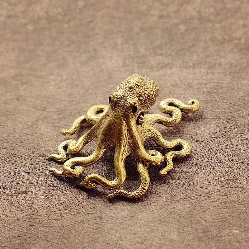 Hand Made Small Octopus Statue Metal Brass Tea Pet Table Ornament Lucky Home Decorations Accessories Chinese Tea Set Craft Gift
