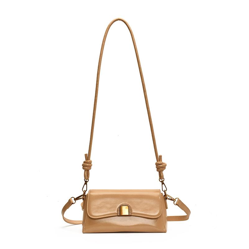 Модная сумка-подмышка высокого класса женская 2025 зима новая простая повседневная на плечо маленькая квадратная сумка нишевая сумка-мессенджер