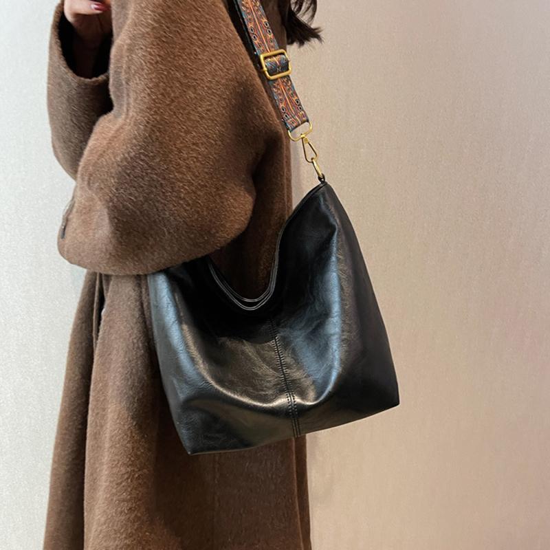 Vintage Women's Shoulder Bag In Luxury Style, PU Leather Bucket Crossbody Messenger Bag, Shopping Tote Purse