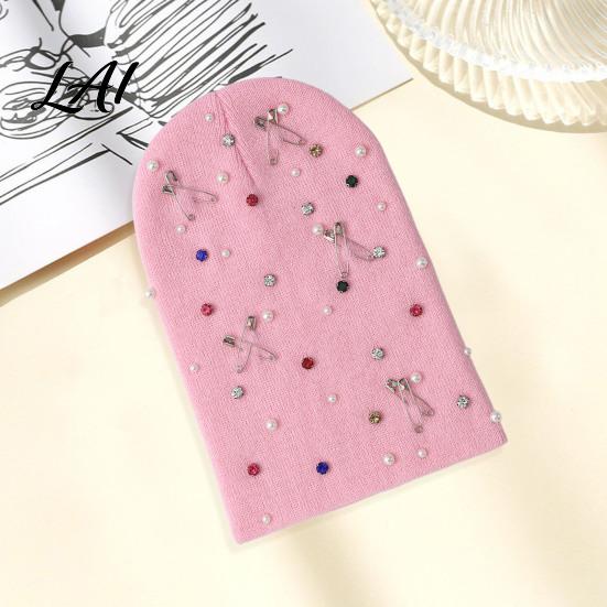 Personalized Punk Hat Colorful Rhinestone Knitted Hat Faux Pearl Safety Pin Knit Windproof Bling Winter Warm Hip Hop Cap for Women Street Fashion