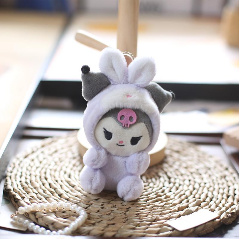 Плюшевый брелок Sanrio Kuromi с мягким коротким ворсом для декора рюкзака