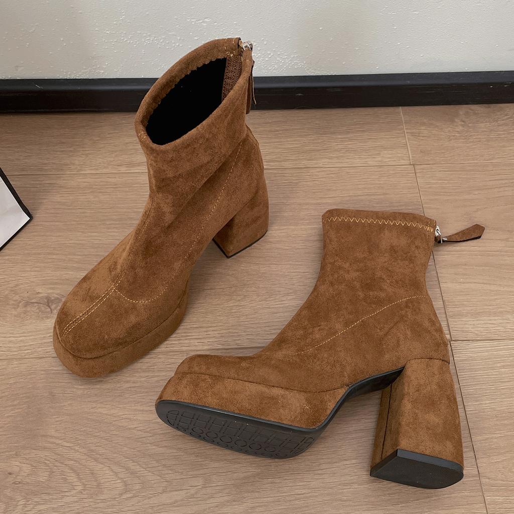 Черные британские ботинки Мартина на высоком толстом каблуке женские 2025 новые осенние ретро универсальные и тонкие короткие ботинки