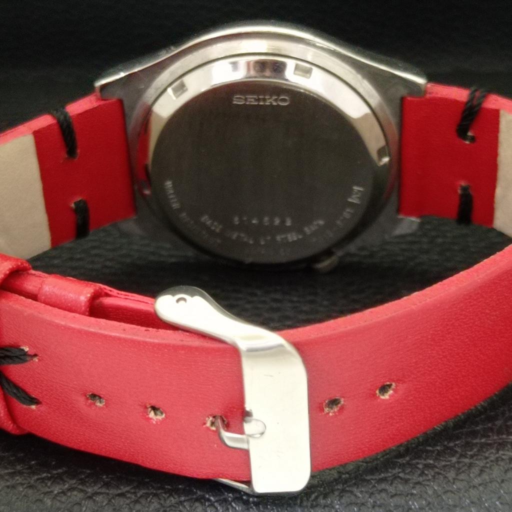 ПОДЕРЖАННЫЕ ВИНТАЖНЫЕ ЧАСЫ SEIKO 5 АВТОМАТИЧЕСКИЕ ЯПОНСКИЕ МУЖСКИЕ ЧАСЫ С ЦИФЕРБЛАТОМ КРАСНОГО ЦВЕТА a434949-2 R122-a434949