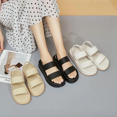 Повседневная одежда 2024 года с сандалиями снаружи, летняя женская модель 2024 года в корейском стиле с бисквитом на толстой подошве, небольшого роста и