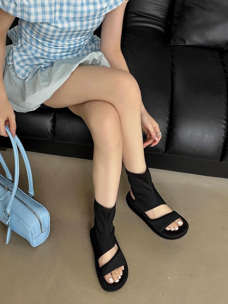 Small thick-soled sandals women's 2025 new summer outer wear trousers cool boots retro heightening Roman short boots tide