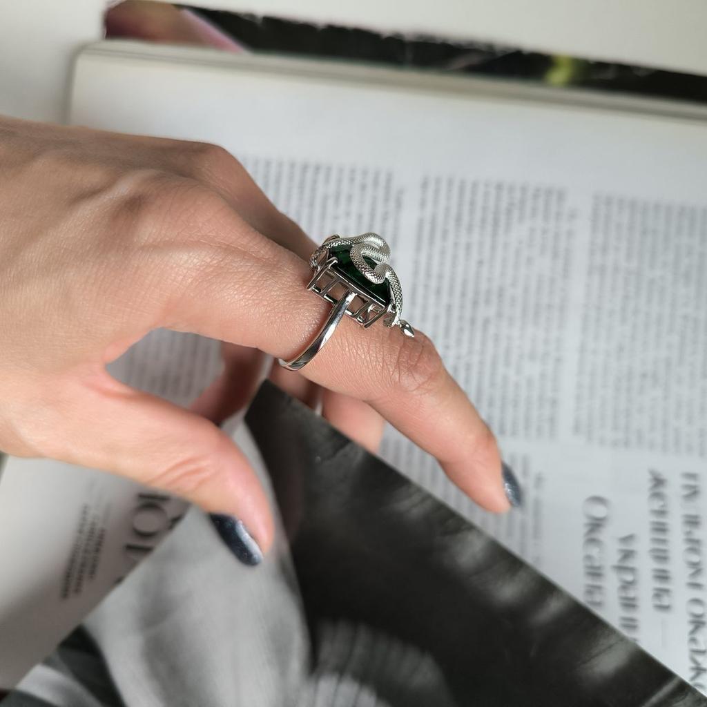 Серебряное кольцо с изумрудом nano 5.15ct, вес изделия 5,57 гр (2182498)