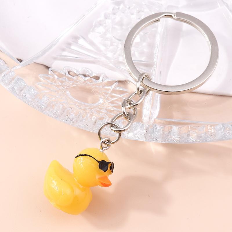 Cute Resin 3D Bear Keychain Charms Animal Keyrings Pendant for Women Girls Handbag Charms Car Keyholder DIY Jewelry Accessories