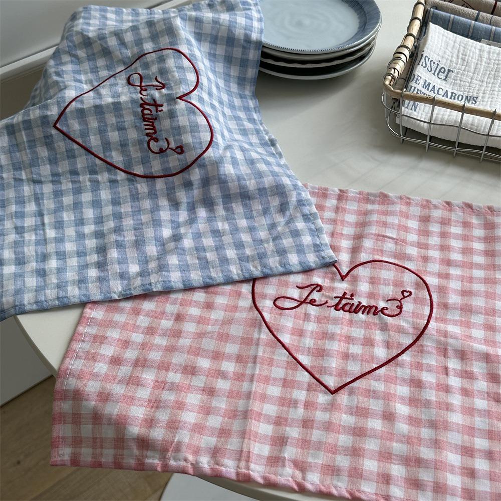 Square Heart Embroidered Placemats Elegant Background Cloth Durable Table Mat Restaurant