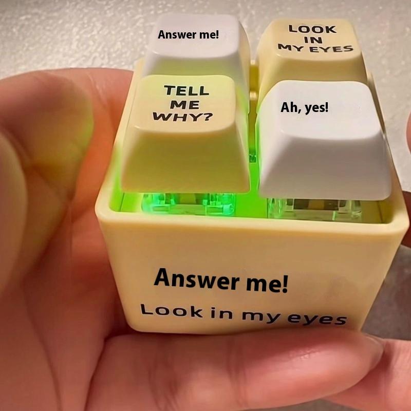 Voice Activated Keychain Toy Portable 4-Key Str Relief Keyboard Creative Office Toy Gift Light-Up Prank Toy For Men And Women