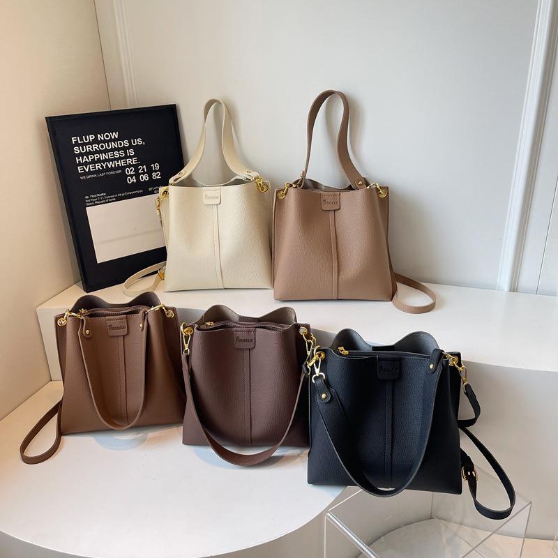 Large-capacity Bucket Bag Women's New Fashionable Autumn Versatile Broadband Shoulder Bag Simple Texture Messenger Bag