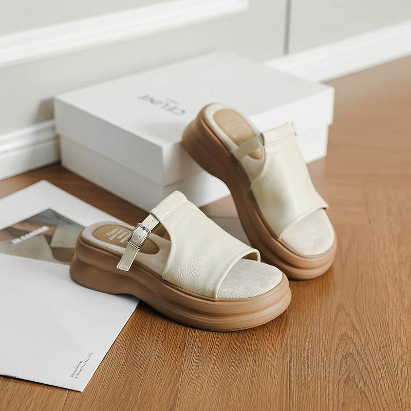 Great for wearing thick-soled slippers, women's open-toed summer new models wear flat-bottomed retro cool slippers, small people increase in height