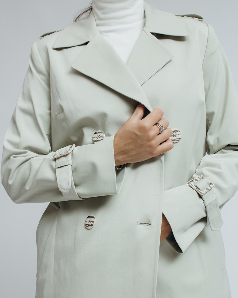 Тренч женский ICON 224 36 молочный