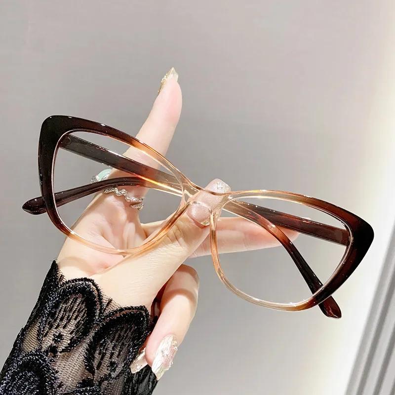 Retro Gradient Butterfly Frame Reading Glasses Cat Eye Clear Lens Presbyopia Glasses Blue Light Blocking Eye Protection Eyewear