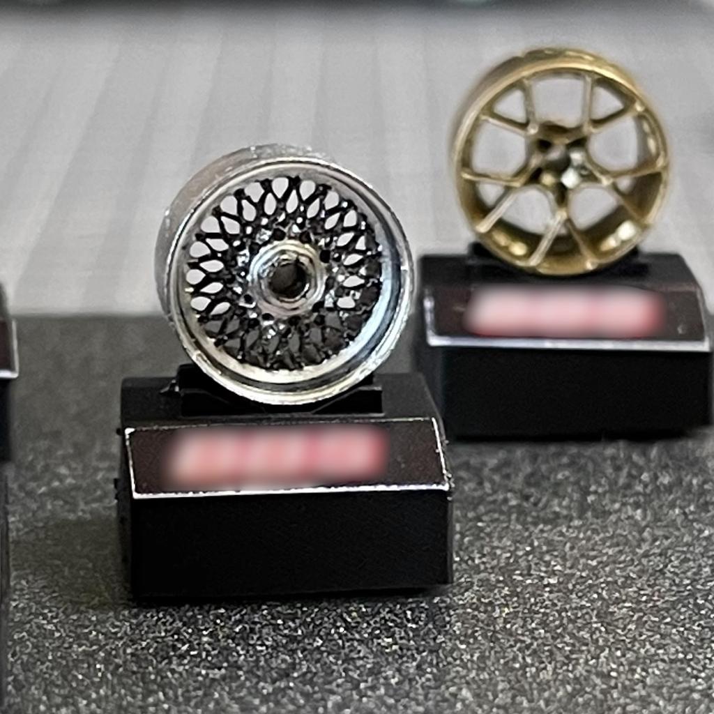 Диорама 1/64 Подставка для демонстрации автомобильных колес Модель Реквизит для сцены гаража Модельные аксессуары