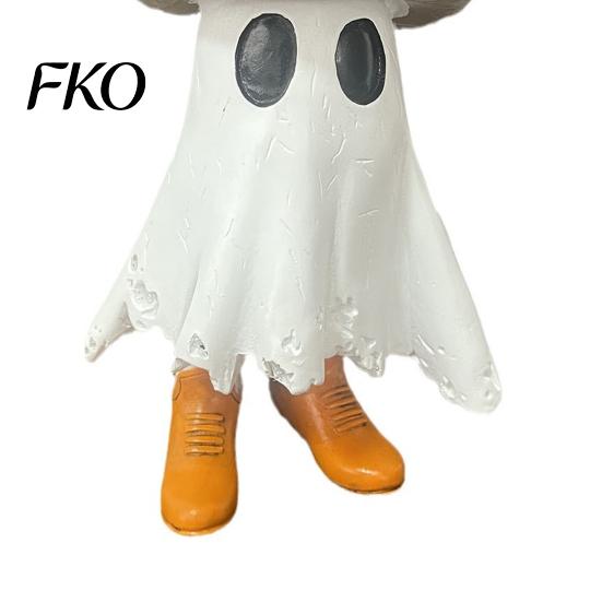 White Ghost Decoration Halloween Cowboy Statue, Spooky Resin Figurine, Western Tabletop Decor Sculpture with Boot And Hat for Mantel, Tiered