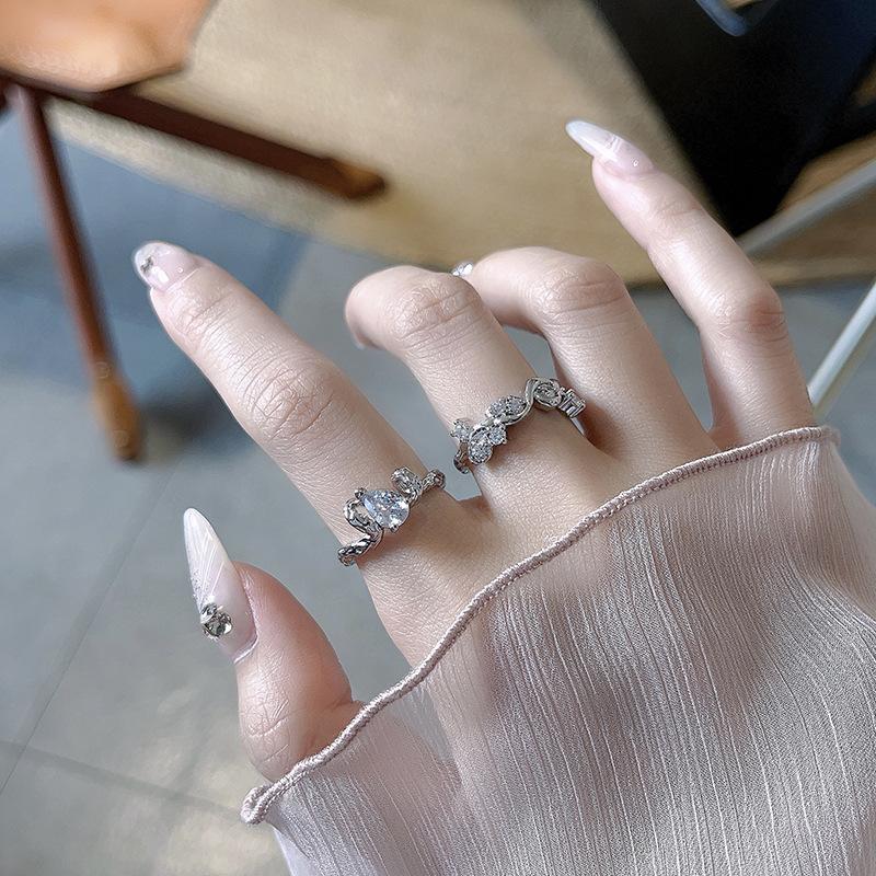 Оригинальный дизайн Нишевый Высокое качество Холодный стиль Личность Циркон Мода Французский Неправильное Открытие Кольцо Женское