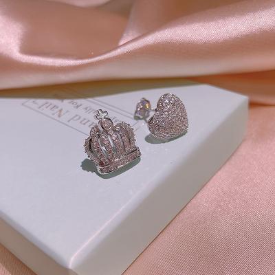 Ins Style Niche Temperament Accessories Crown Love Earrings Персонализированные модные маленькие серьги Женские украшения