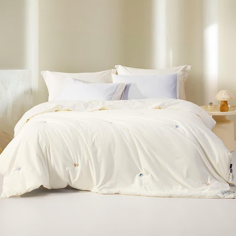 Mercury Home Textiles Dream Star 100% Mulberry Silk Duvet with 100-Count Cotton Shell