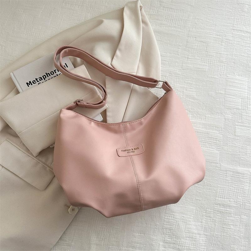 Простая большая вместимость модная однотонная весенняя модная новая простая косая лямка женская сумка