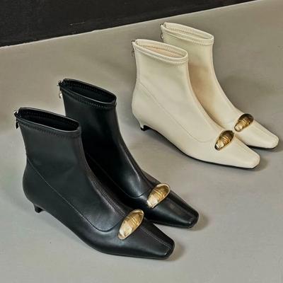 Новые дизайнерские ботильоны женские с металлической пряжкой и квадратным носком, современные женские модные короткие ботинки на низком каблуке, женские ботинки Para Mujer