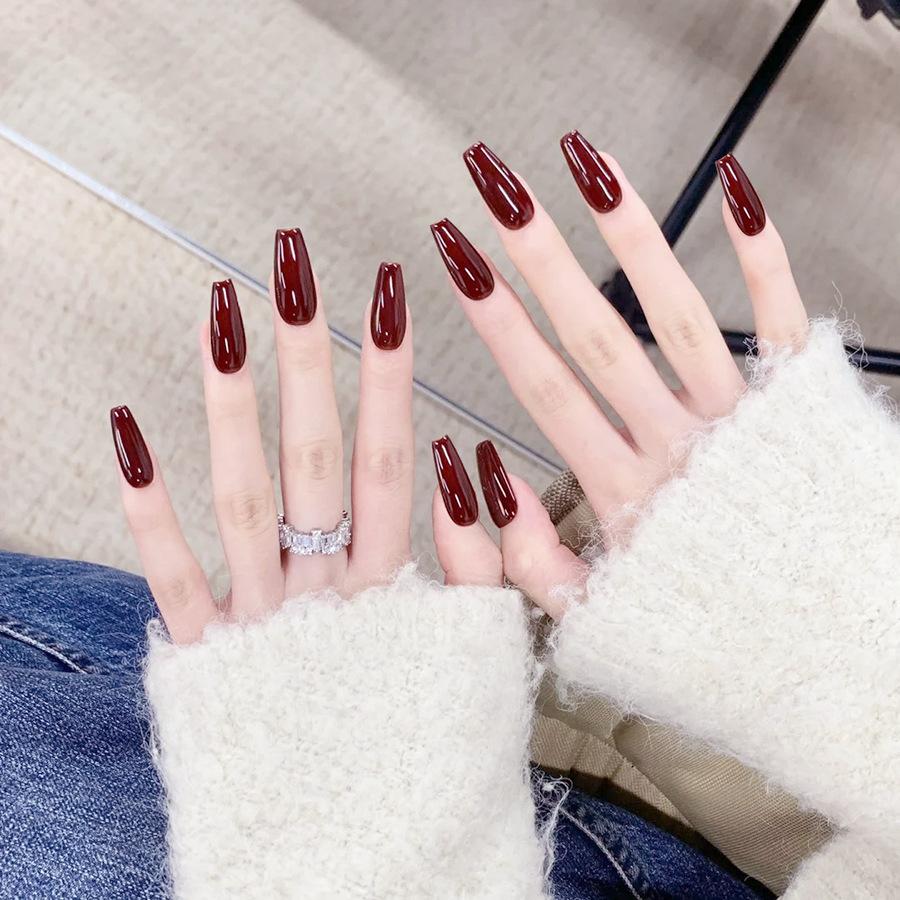 24 Pieces Long Solid Color Red Whitening Temperament Manicure, Advanced Sense of Style, Students and Pregnant Women Can Use