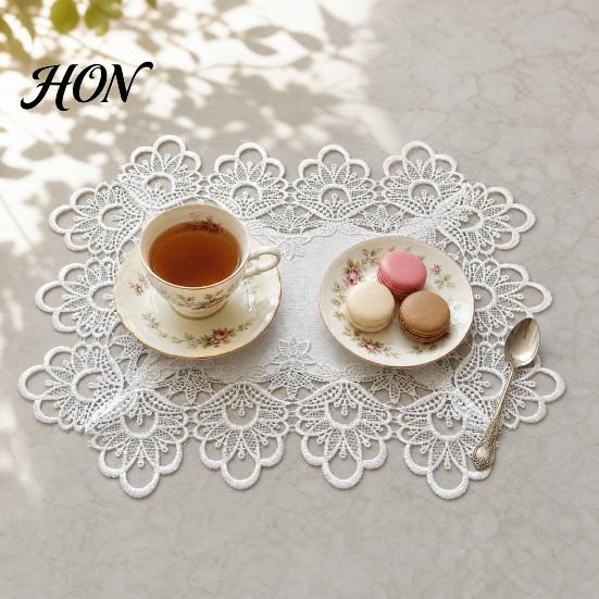 Anti-shrink Placemat White Lace Placemat, Foldable Soft Anti-Wrinkle Table Mat, Heat And Bark-grain Resistant Non-Yellowing Durable Dining Protector