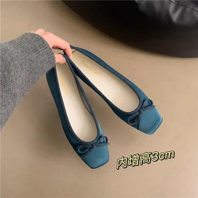 Французский темперамент ниша нежные женские туфли 2025 новые атласные с юбкой бант бабушкины внутренние увеличение высоты одинарные туфли женские