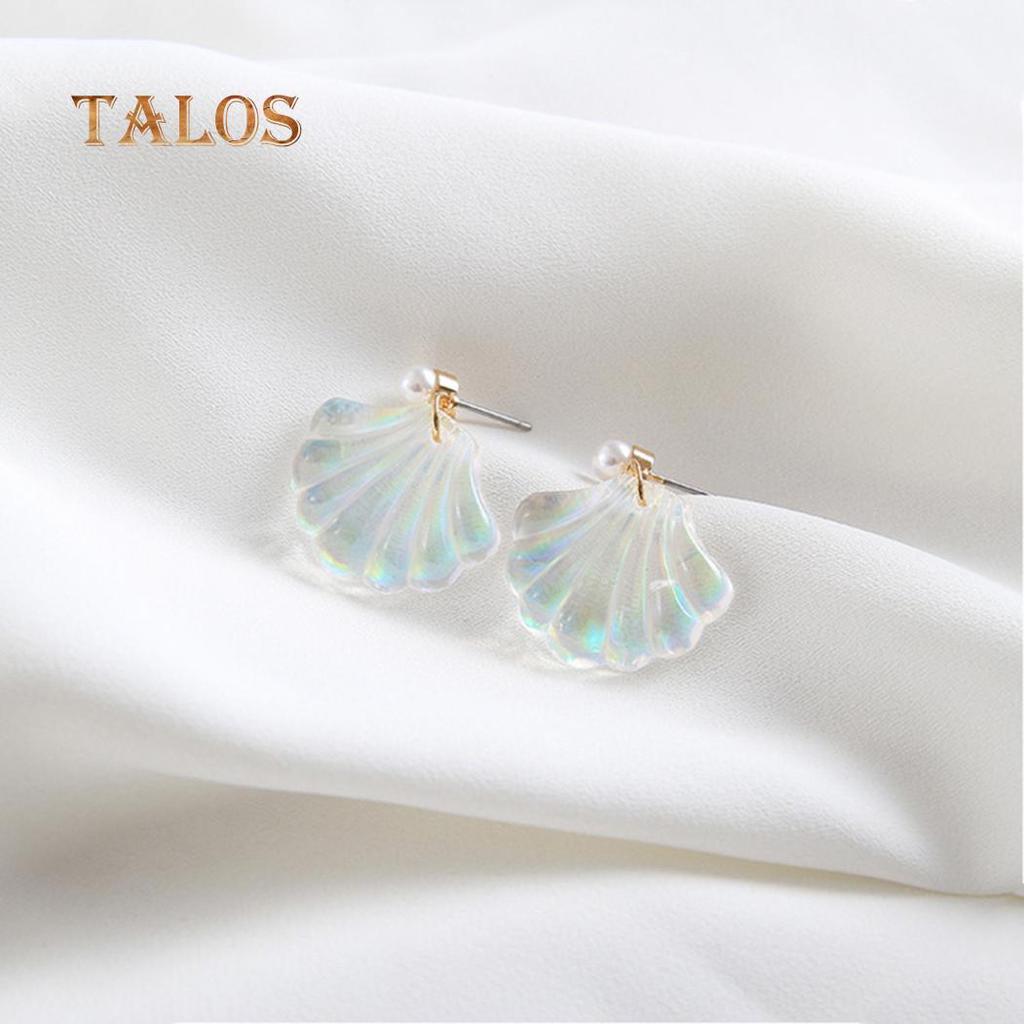 Серьги шпилька.В форме жемчужной ракушки