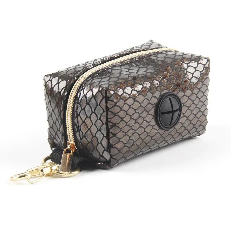 Диспенсер для мешков для отходов домашних животных, держатель для мешков для собачьих какашек с крючком для поводков, аксессуар со змеиным принтом для прогулок и бега с собаками