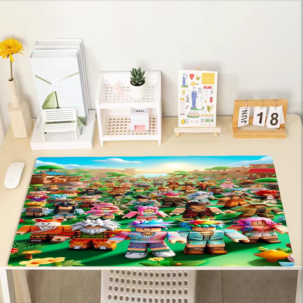 Roblox Theme Mouse Pad, Non Slip Rubber Base, Multifunctional Office & Home Decor, Perfect for Workspace Personalization.
