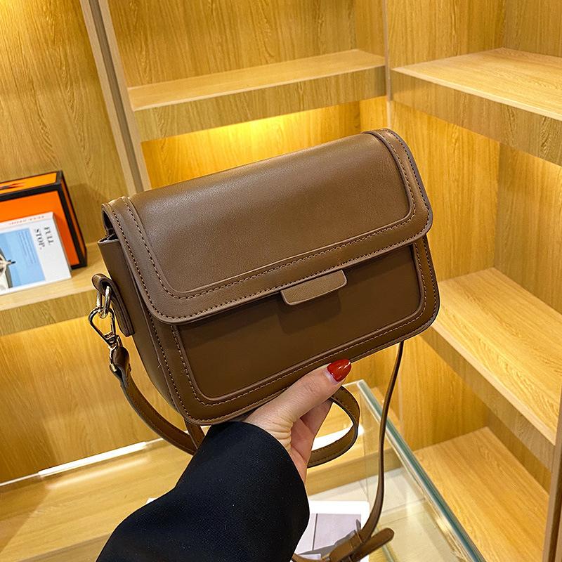 Сумка женская новая модная контрастного цвета на одно плечо под мышку маленькая квадратная сумка текстура ретро косая сумка