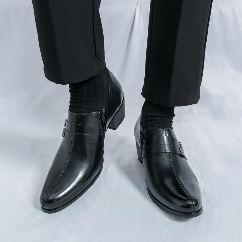 Fashion British Fashion Men's Black Pointed Slip On Patented Leather Height Increasing Shoes Moccasins Wedding Prom Homecoming Footwear
