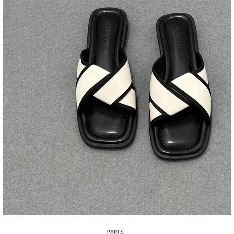High-value slippers for women's summer outer wear 2025 new indoor flat-bottomed ins cross beach one-word cool slippers for women