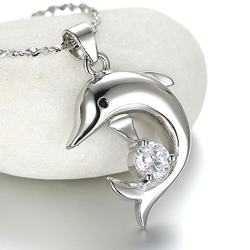 Посеребренное ожерелье с подвеской в виде дельфина для женщин